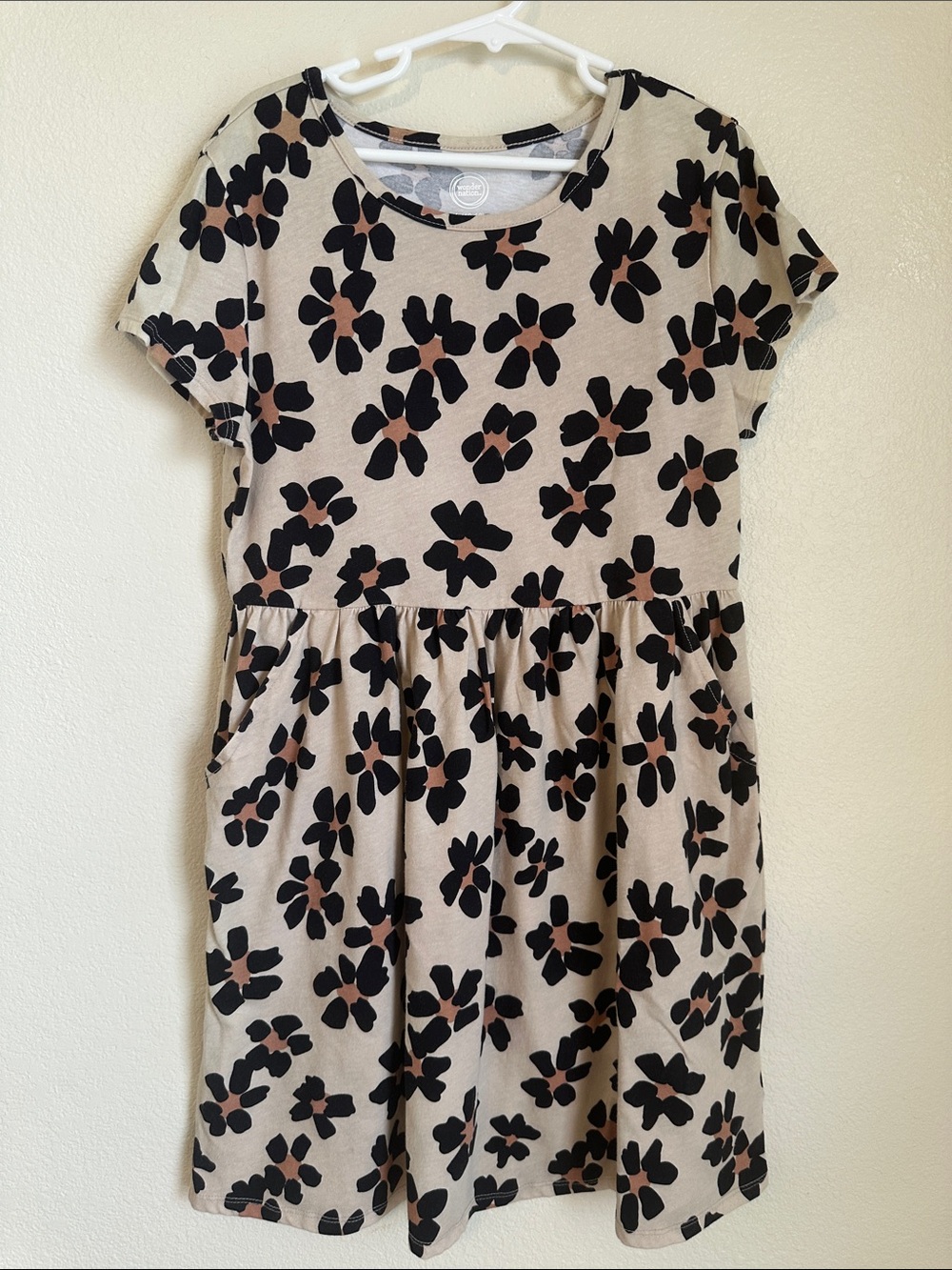 ☀️Neutral Floral Dress☀️